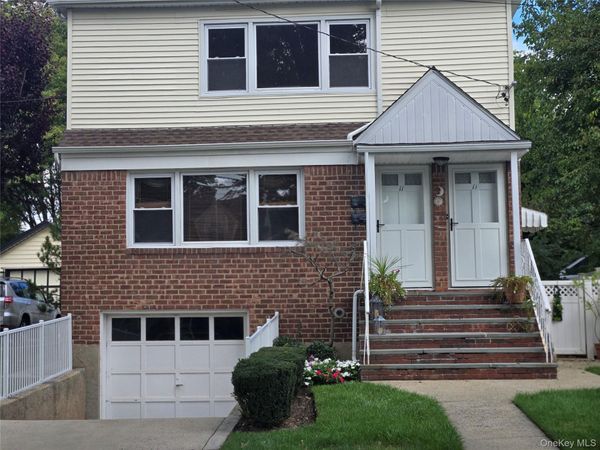 11 Columbia Avenue , East Rockaway, NY 11518