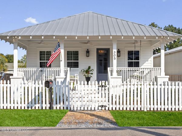 305 Third Street, Bay Saint Louis, MS 39520