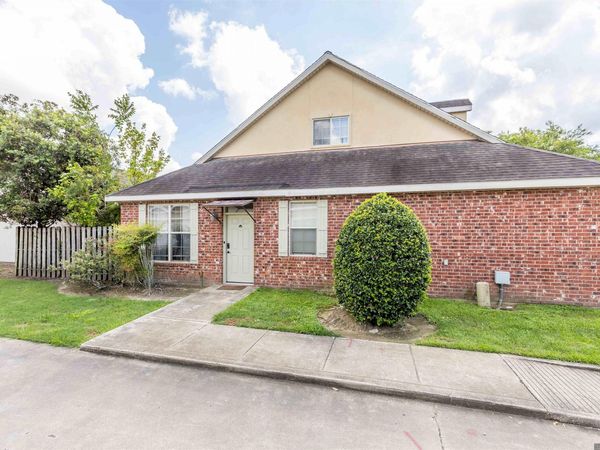 10600 Lakes Blvd, Unit #201, Baton Rouge, LA 70810