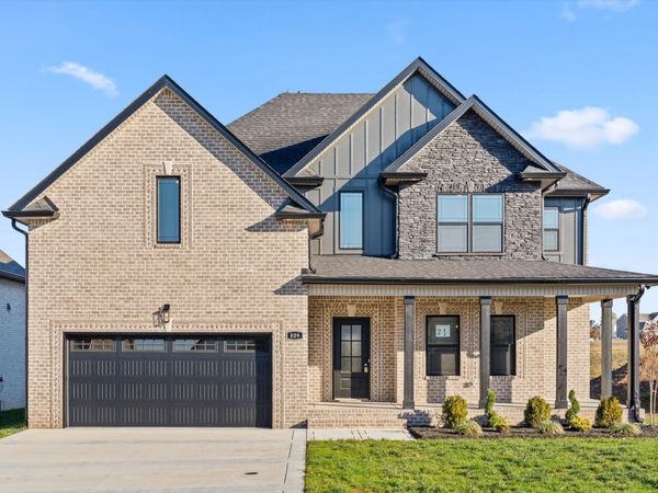809 Willowicke Dr , Clarksville, TN 37043
