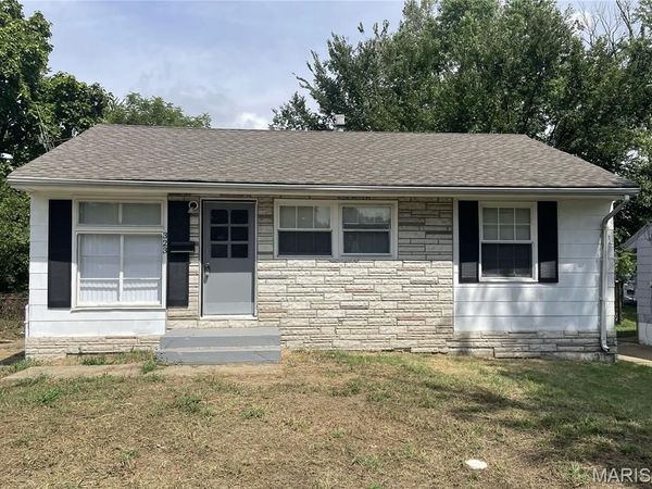 323 Crawford Road , Unincorporated, MO 63137