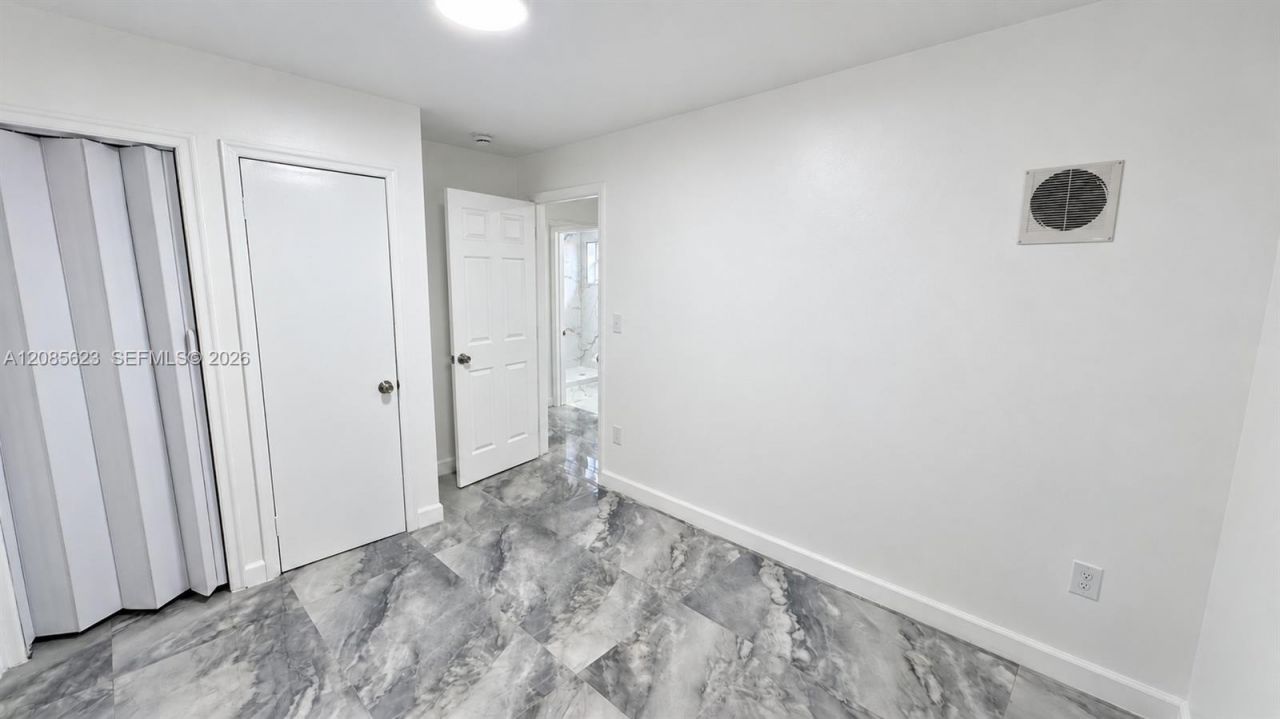 2731 NW 100th St , Unit C, Miami, FL 33147 Photo
