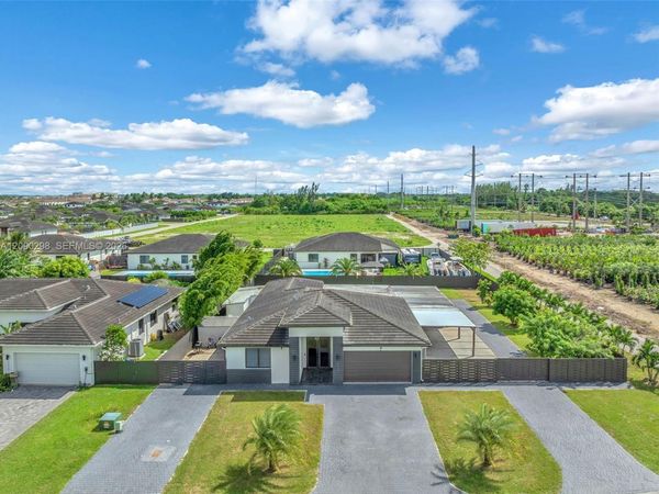 13334 SW 227 St , Miami, FL 33170