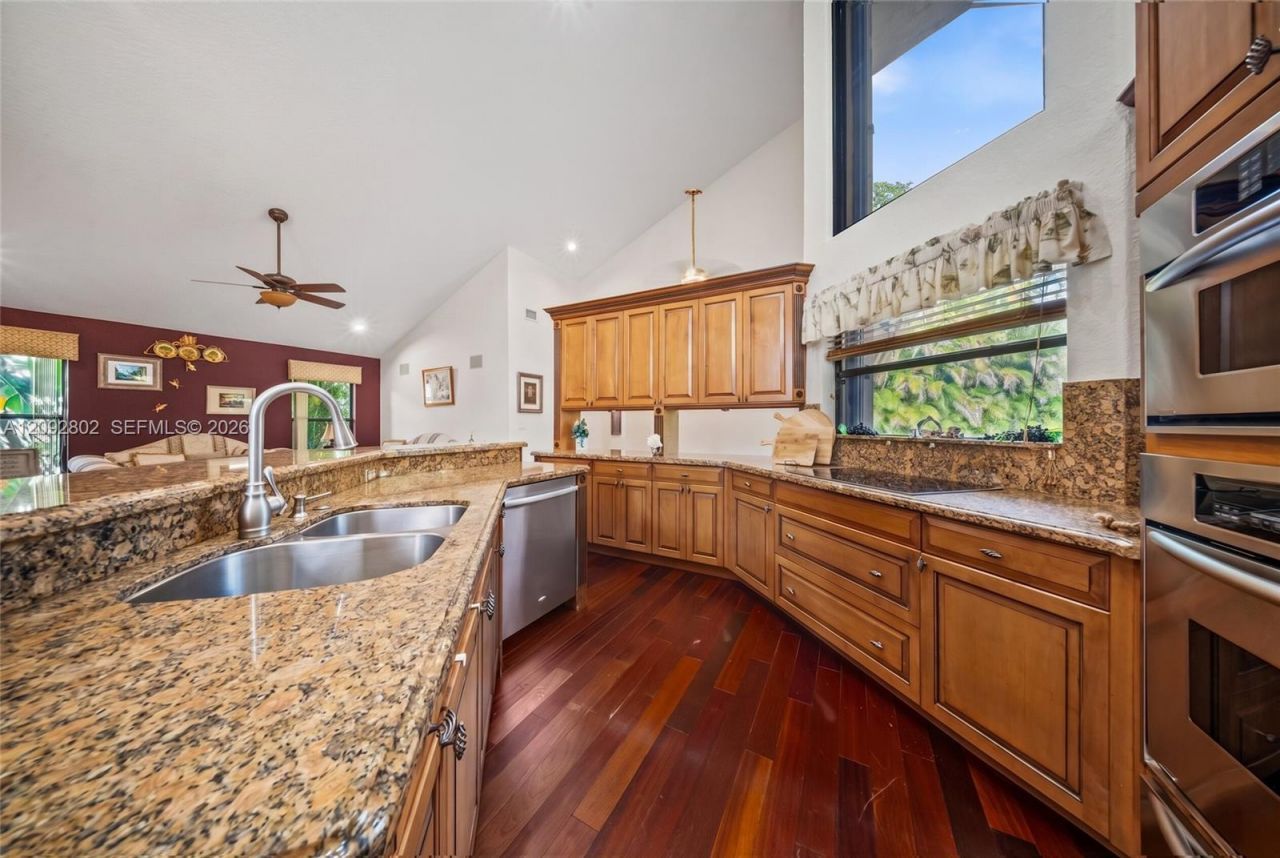 4961 NW 102nd Dr, Coral Springs, FL 33076 Photo