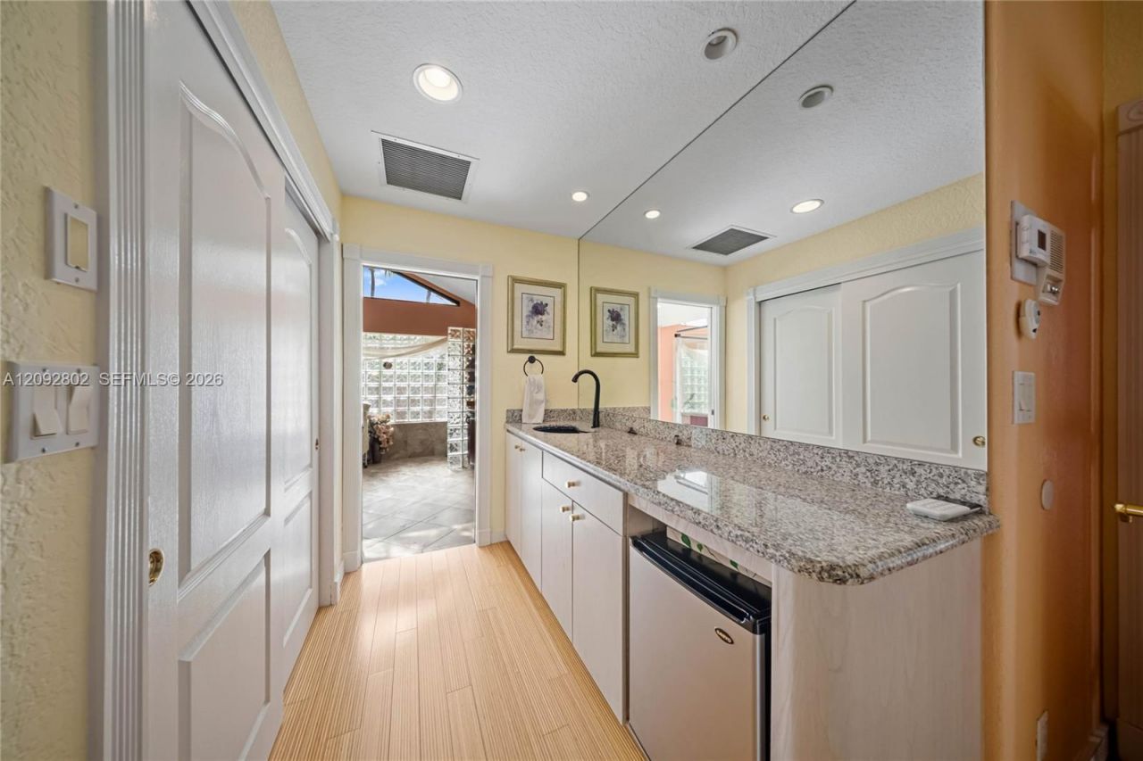 4961 NW 102nd Dr, Coral Springs, FL 33076 Photo