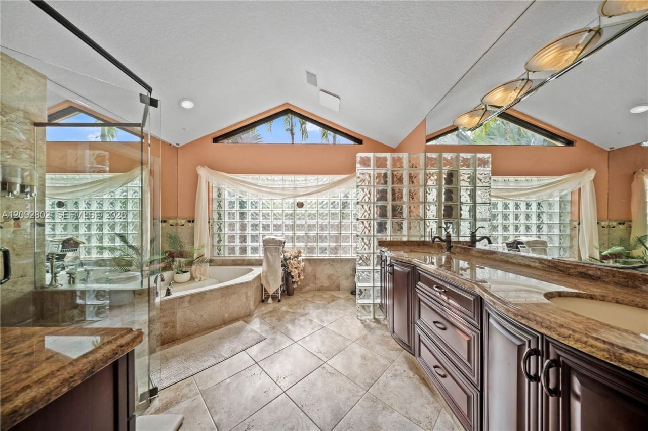 4961 NW 102nd Dr, Coral Springs, FL 33076 Photo