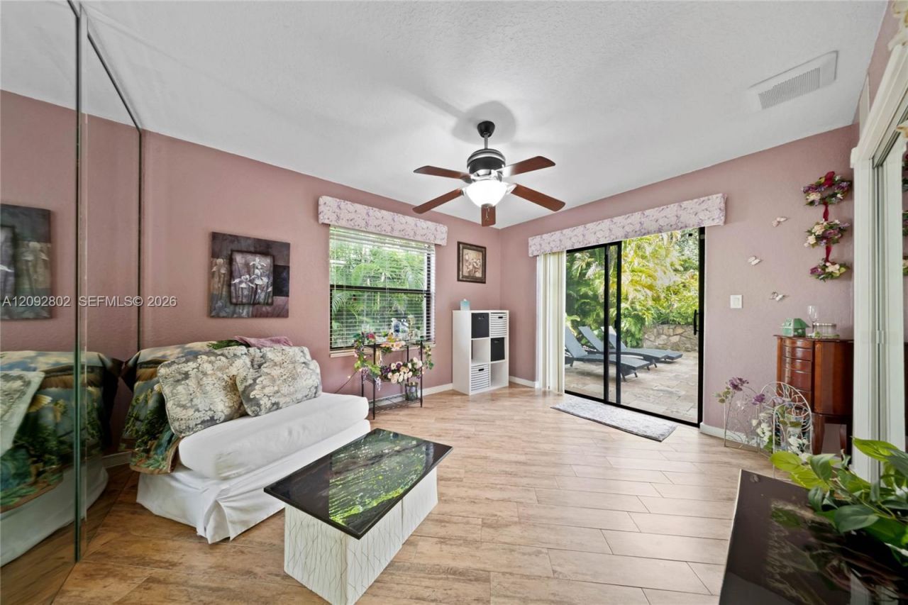 4961 NW 102nd Dr, Coral Springs, FL 33076 Photo