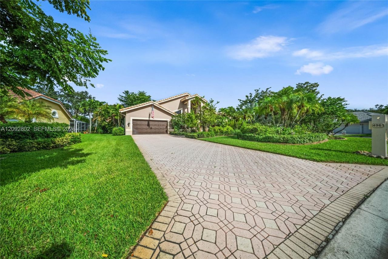 4961 NW 102nd Dr, Coral Springs, FL 33076 Photo