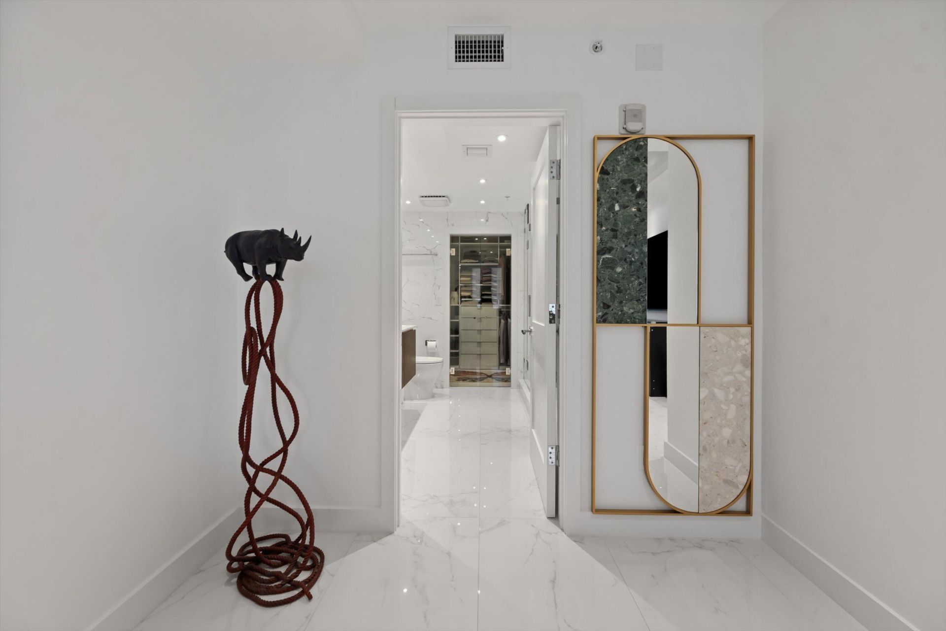 600 S Dixie Highway, Unit 315, West Palm Beach, FL 33401 Photo