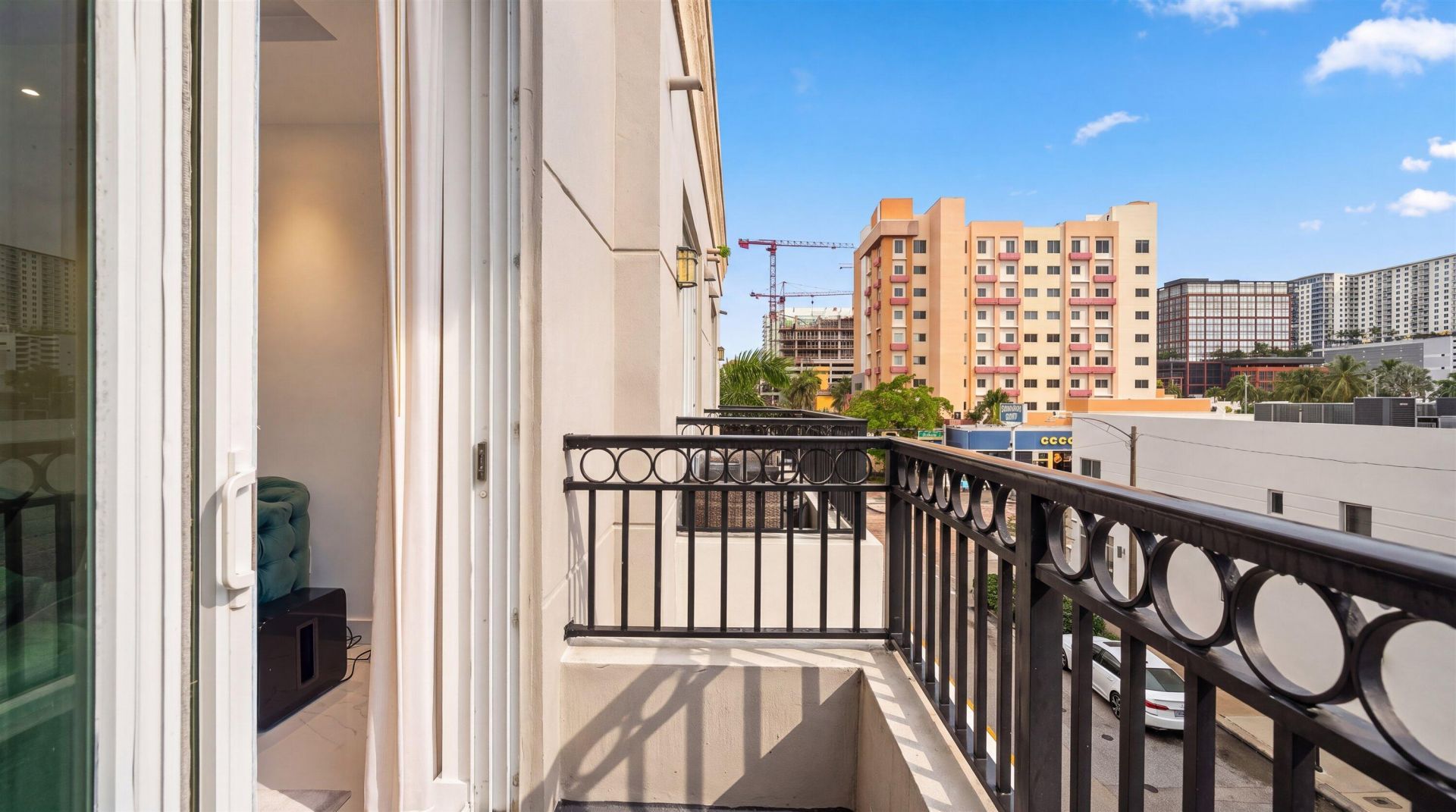 600 S Dixie Highway, Unit 315, West Palm Beach, FL 33401 Photo