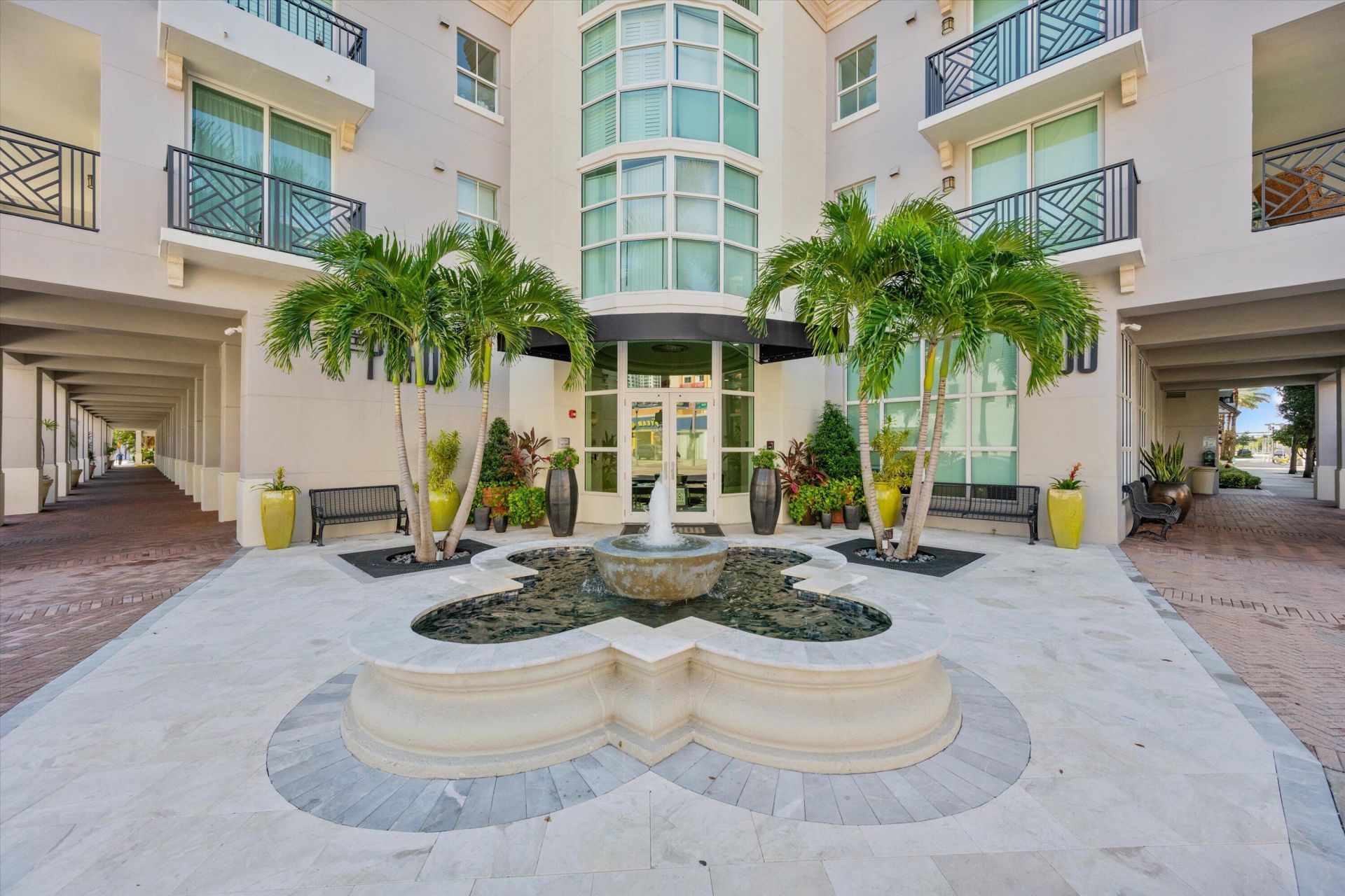 600 S Dixie Highway, Unit 315, West Palm Beach, FL 33401 Photo