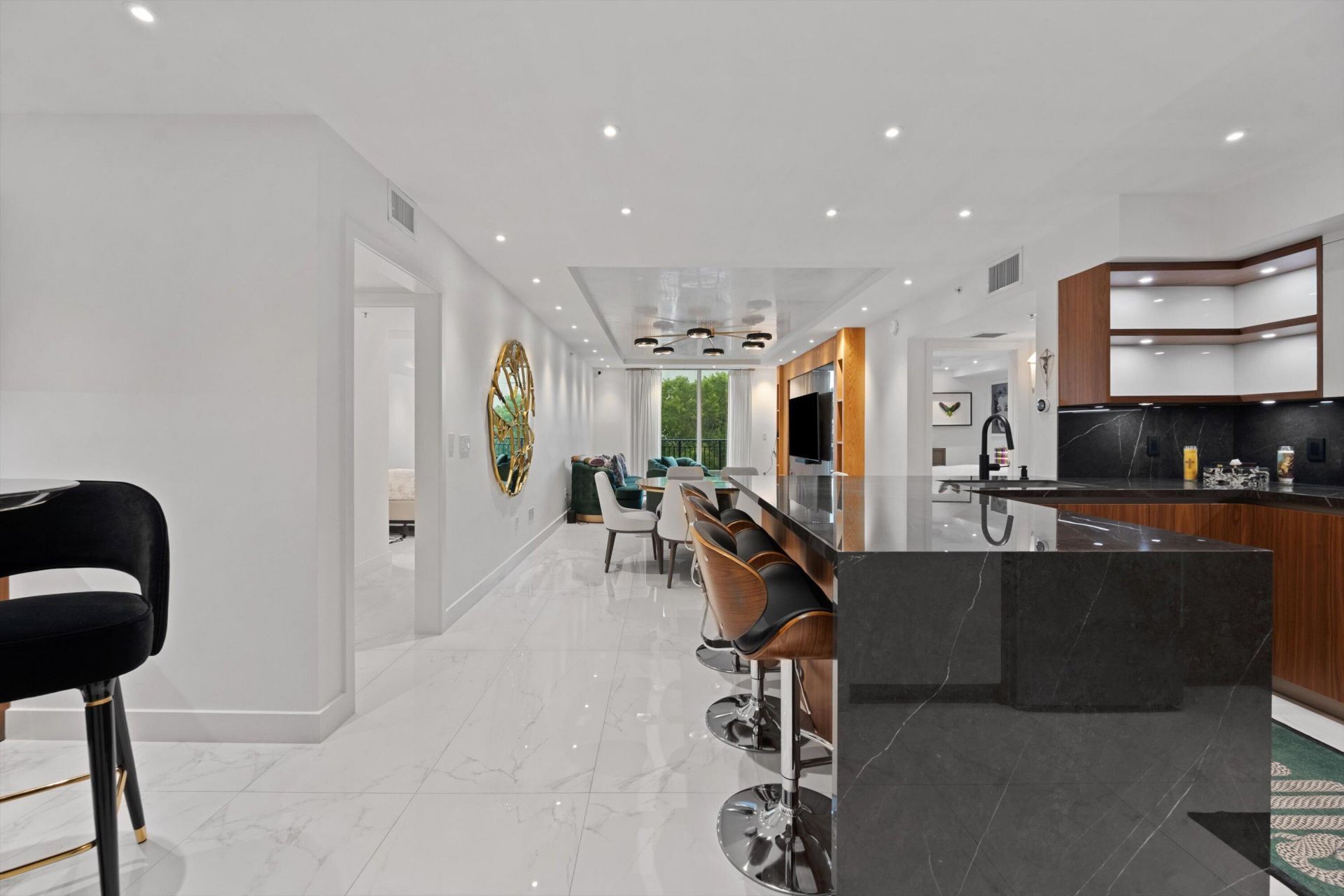 600 S Dixie Highway, Unit 315, West Palm Beach, FL 33401 Photo