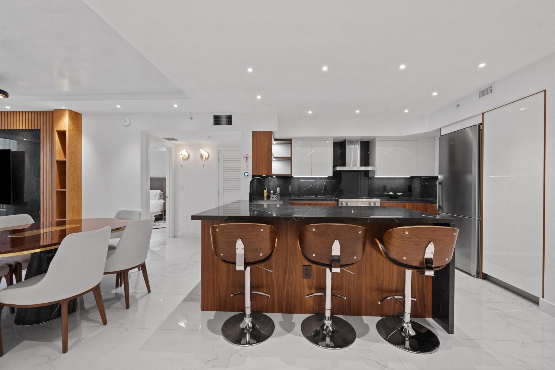 600 S Dixie Highway, Unit 315, West Palm Beach, FL 33401 Photo