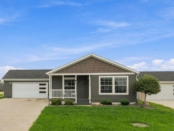 1500 E Linden #144 Drive, Unit 144, Mount Pleasant, IA 52641
