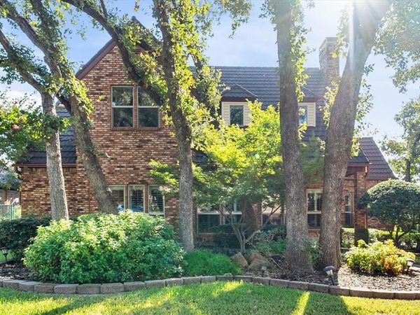 2109 Van Hook Court , Arlington, TX 76013
