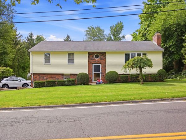 12 Kensington Ave, East Longmeadow, MA 01028