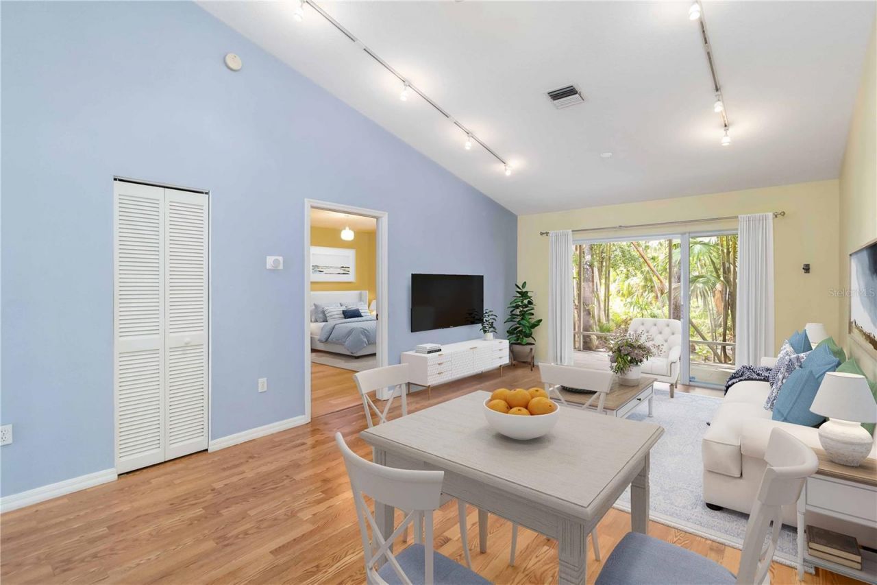 642 N Jefferson Avenue , Unit 13, Sarasota, FL 34237 Photo