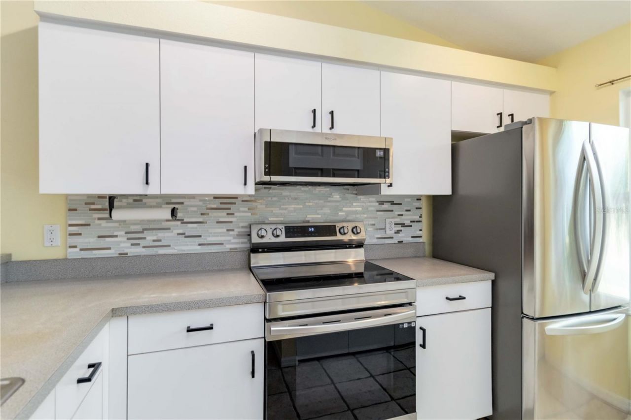 642 N Jefferson Avenue , Unit 13, Sarasota, FL 34237 Photo