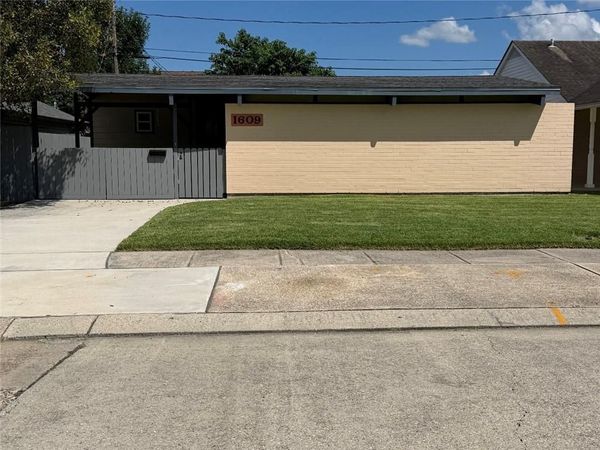 1609 FARRINGTON Drive , Marrero, LA 70072