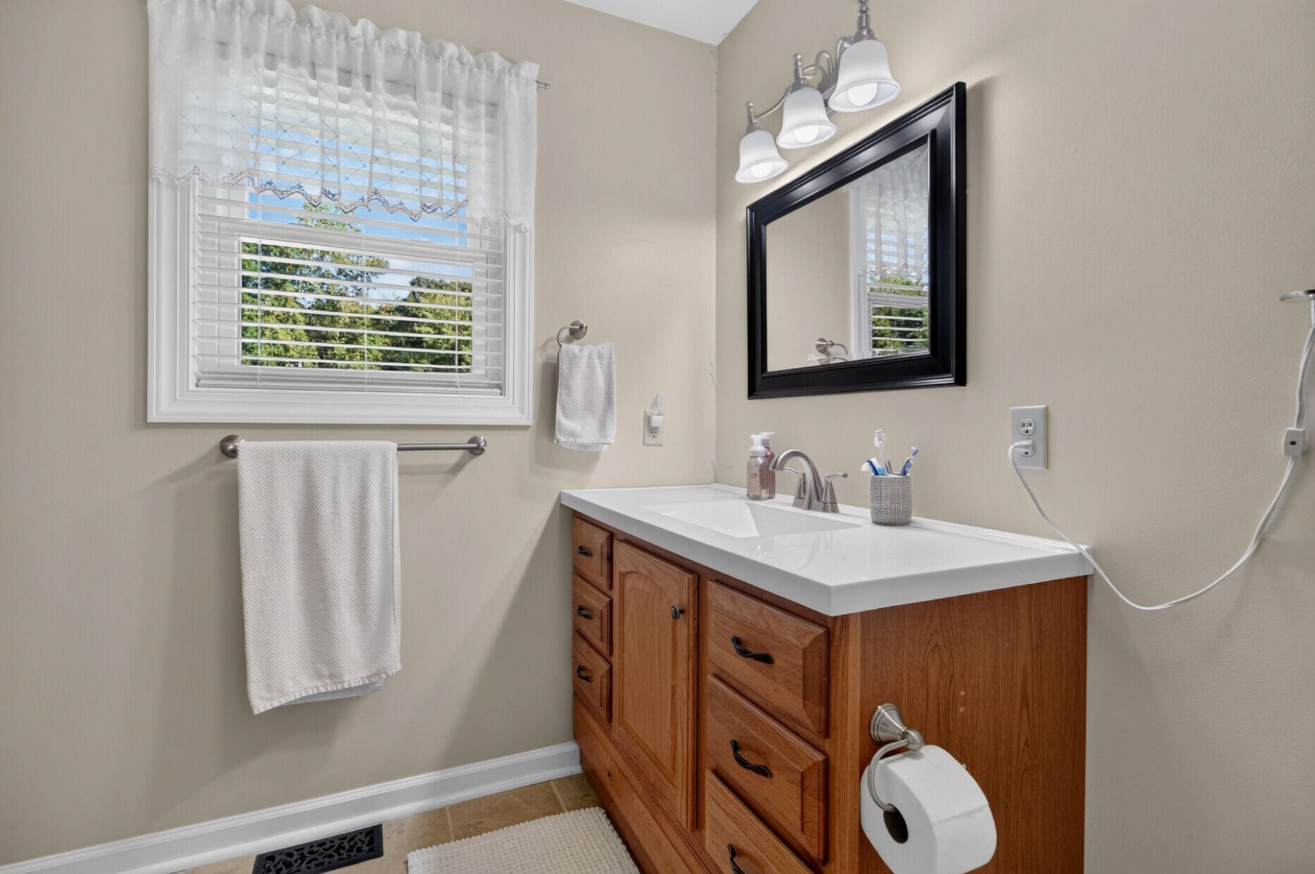 3576 Cordova Road Photo 20