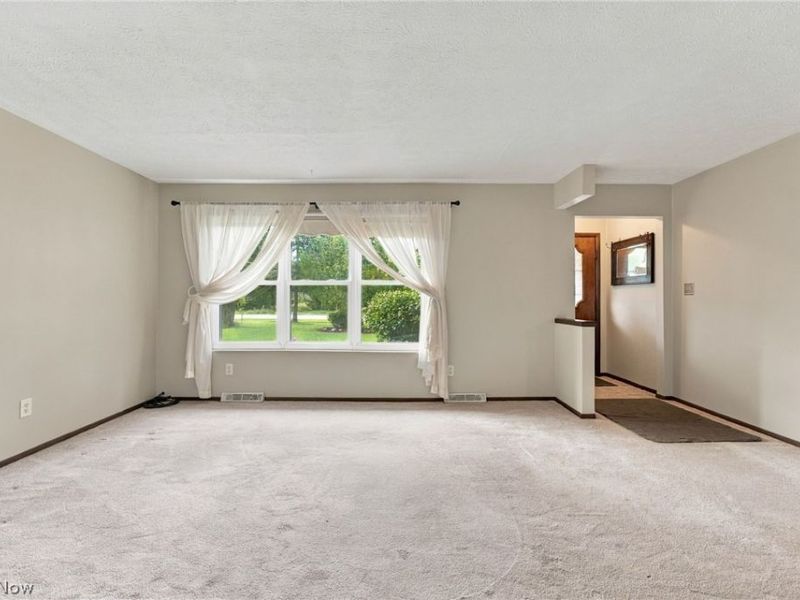 20182 Drake Road, Strongsville, OH 44149 Photo 4
