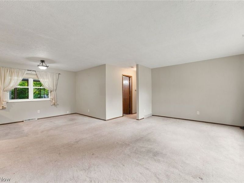 20182 Drake Road, Strongsville, OH 44149 Photo 5