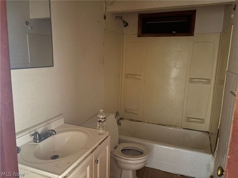 12501 Dove Avenue, Cleveland, OH 44105 Photo 14