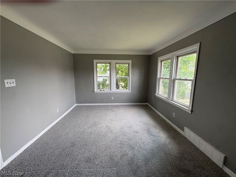 12501 Dove Avenue, Cleveland, OH 44105 Photo 19