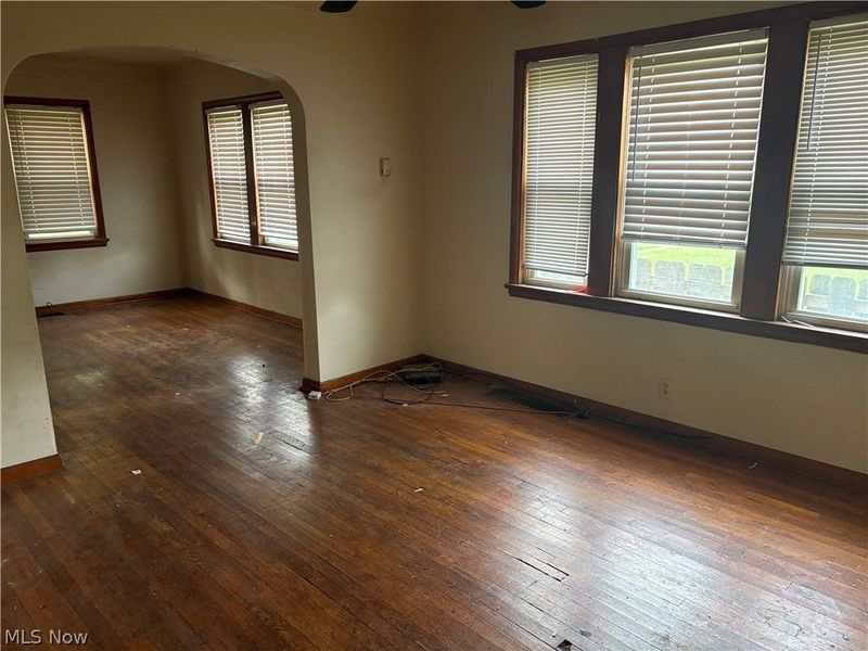 12501 Dove Avenue, Cleveland, OH 44105 Photo 9