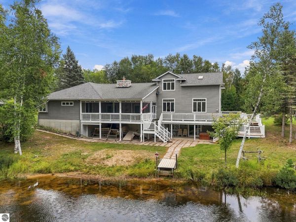 145 Waldenwood Circle, Prudenville, MI 48651