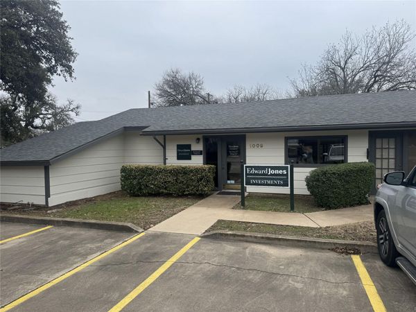 1011 Meredith DR, Austin, TX 78748