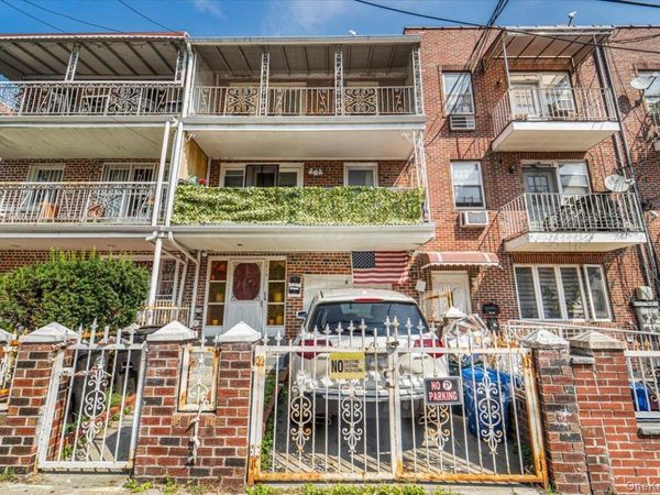 5915 Xenia Street , Corona, NY 11368