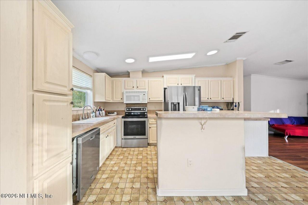137 Franklin Avenue, Pomona Park, FL 32181 Photo