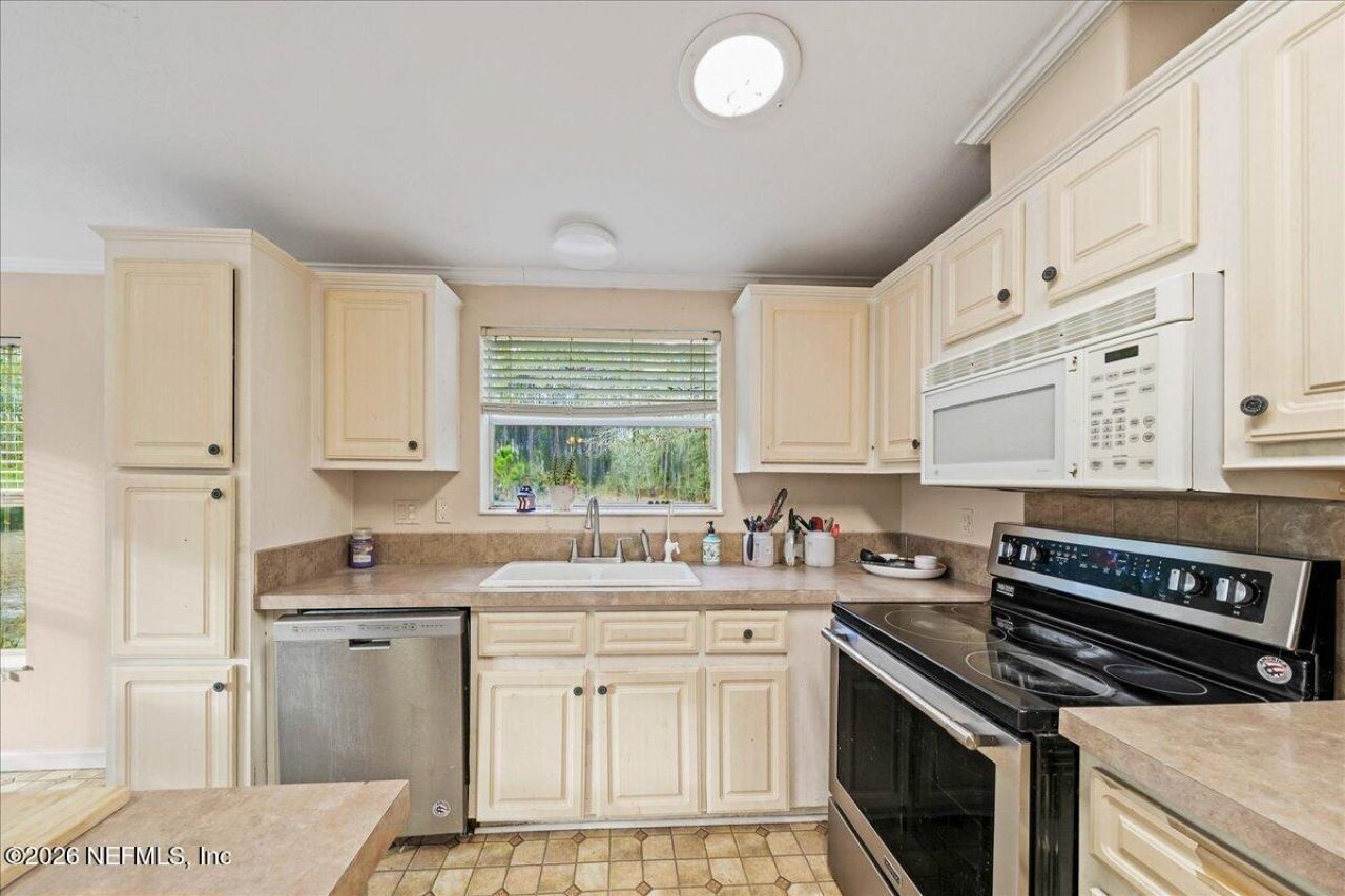 137 Franklin Avenue, Pomona Park, FL 32181 Photo