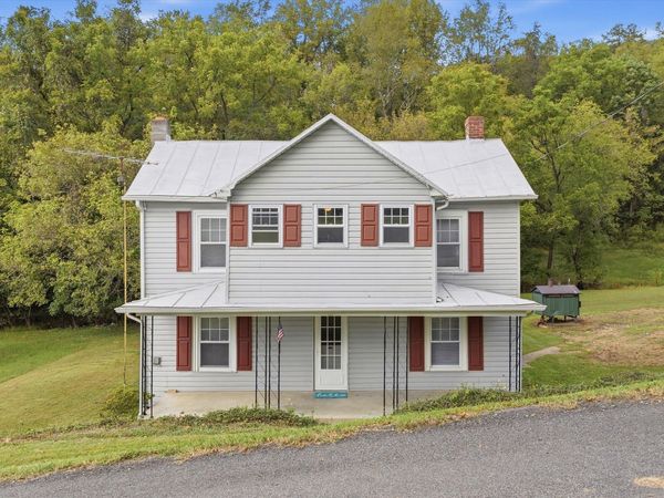 121 Branch RD , Eagle Rock, VA 24085