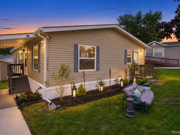 50658 S Tyler Dr , Plymouth, Mi 48170