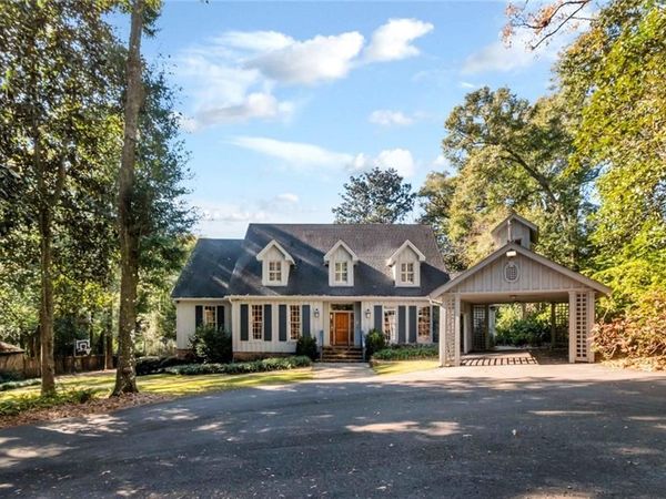 241 Carmel Drive E, Mobile, AL 36608