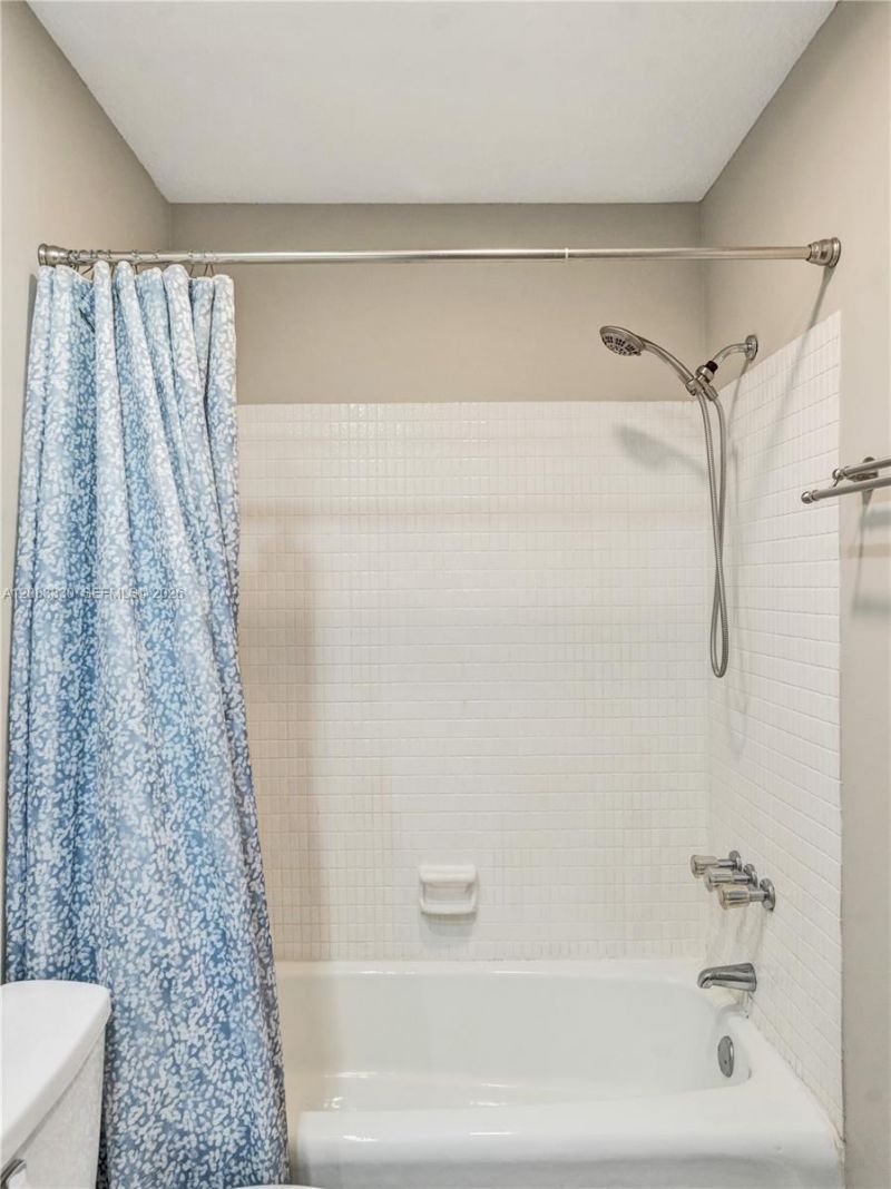 130 Cypress Club Dr, Unit 302, Pompano Beach, FL 33060 Photo