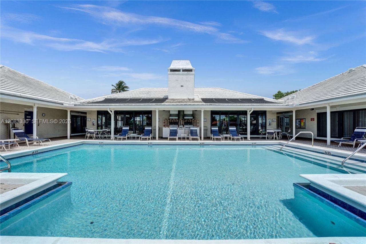 130 Cypress Club Dr, Unit 302, Pompano Beach, FL 33060 Photo