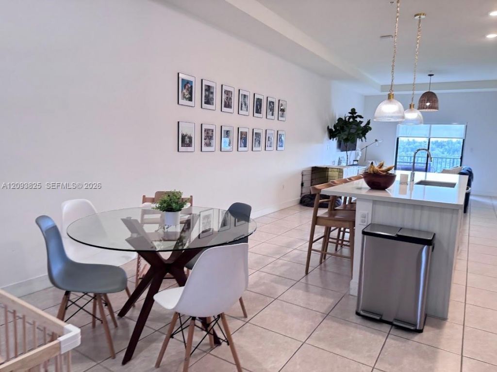 8015 NW 104th Ave , Unit 38, Doral, FL 33178 Photo