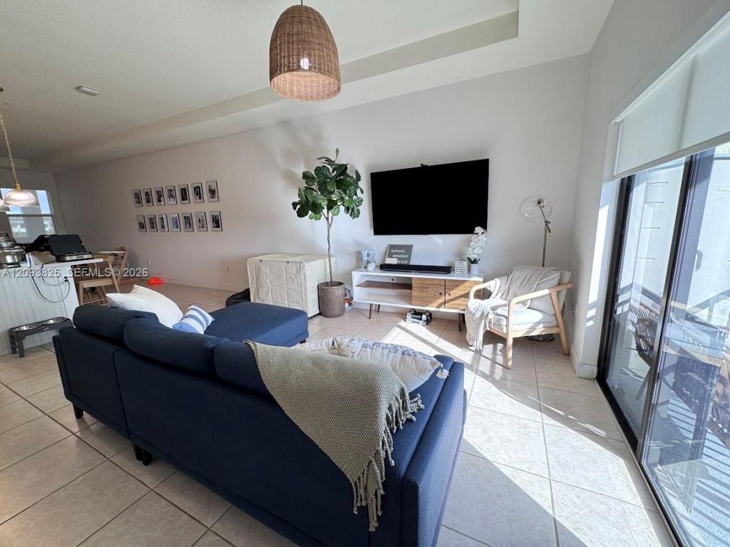8015 NW 104th Ave , Unit 38, Doral, FL 33178 Photo