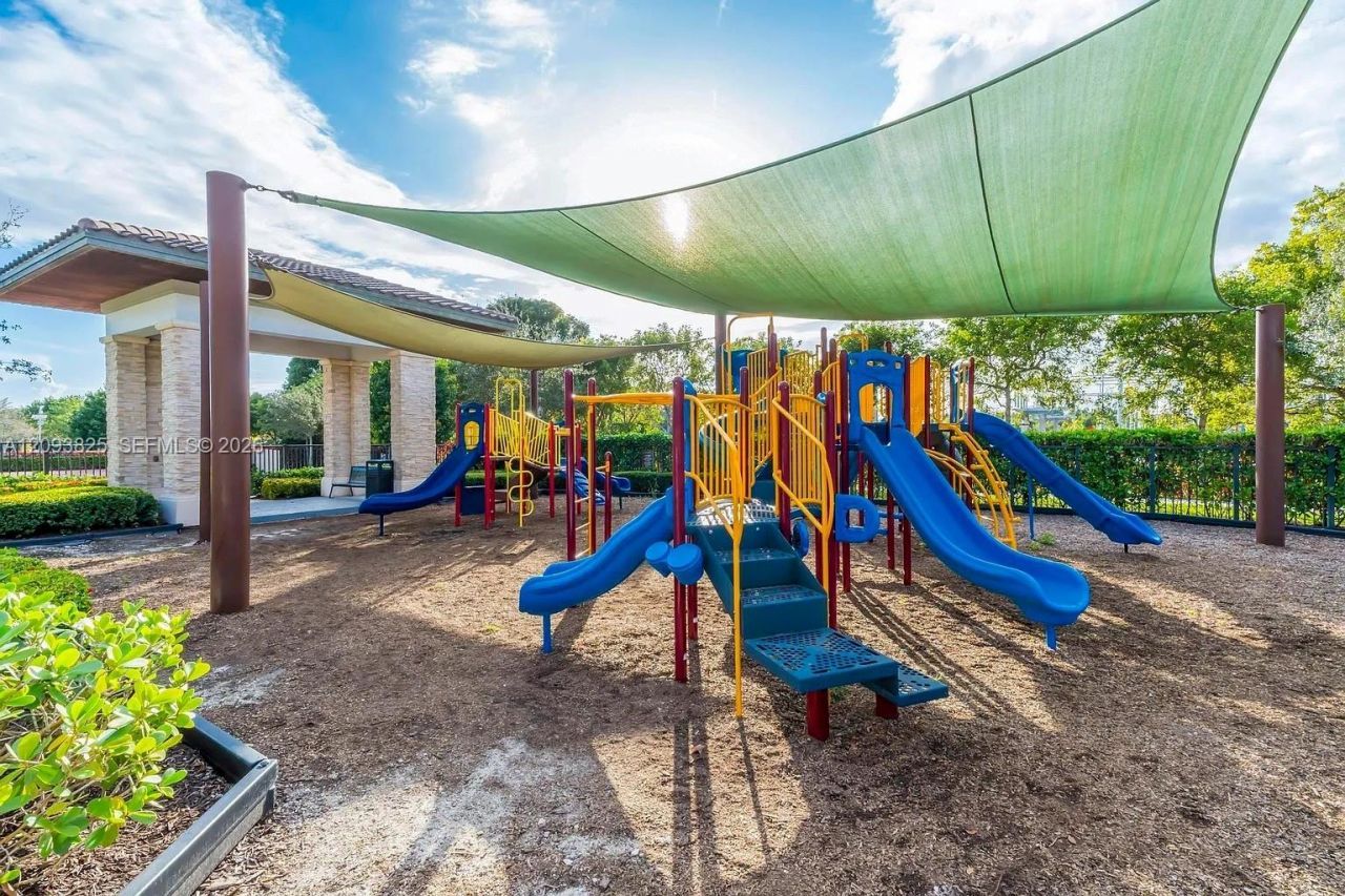 8015 NW 104th Ave , Unit 38, Doral, FL 33178 Photo