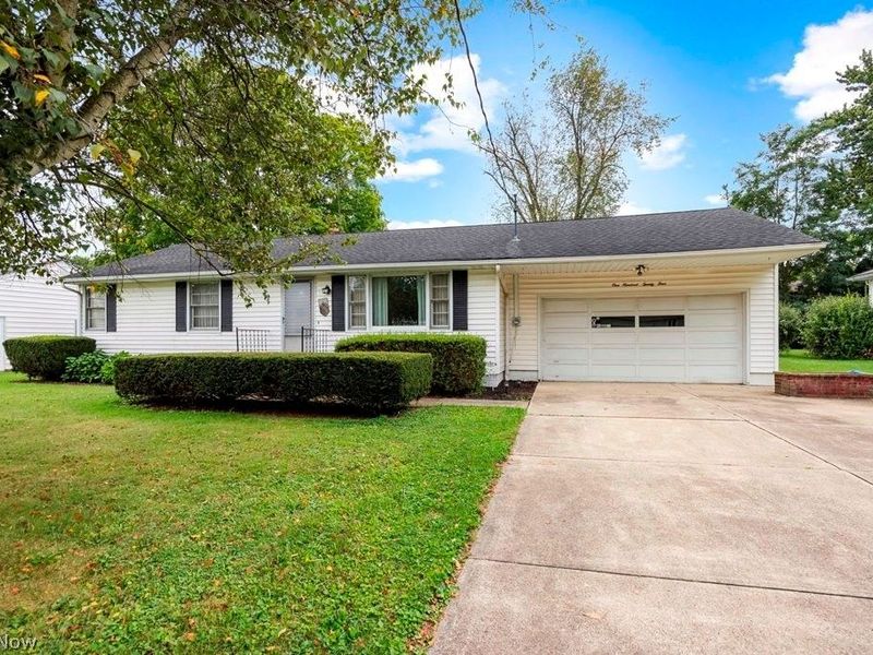 124 Yunker Court, Elyria, OH 44035 Photo 1