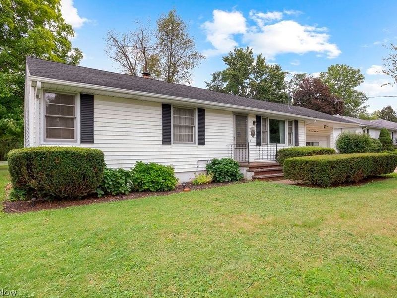 124 Yunker Court, Elyria, OH 44035 Photo 3