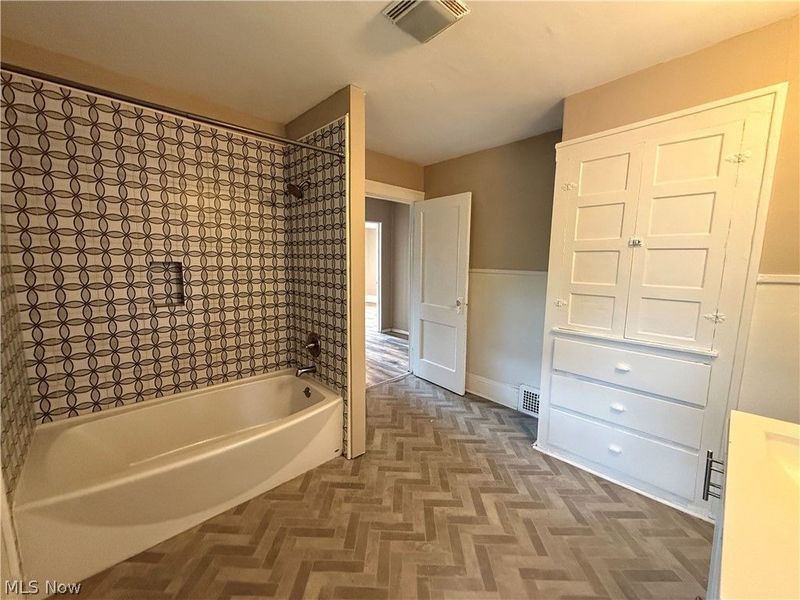 897 Polk Avenue, Akron, OH 44314 Photo 23
