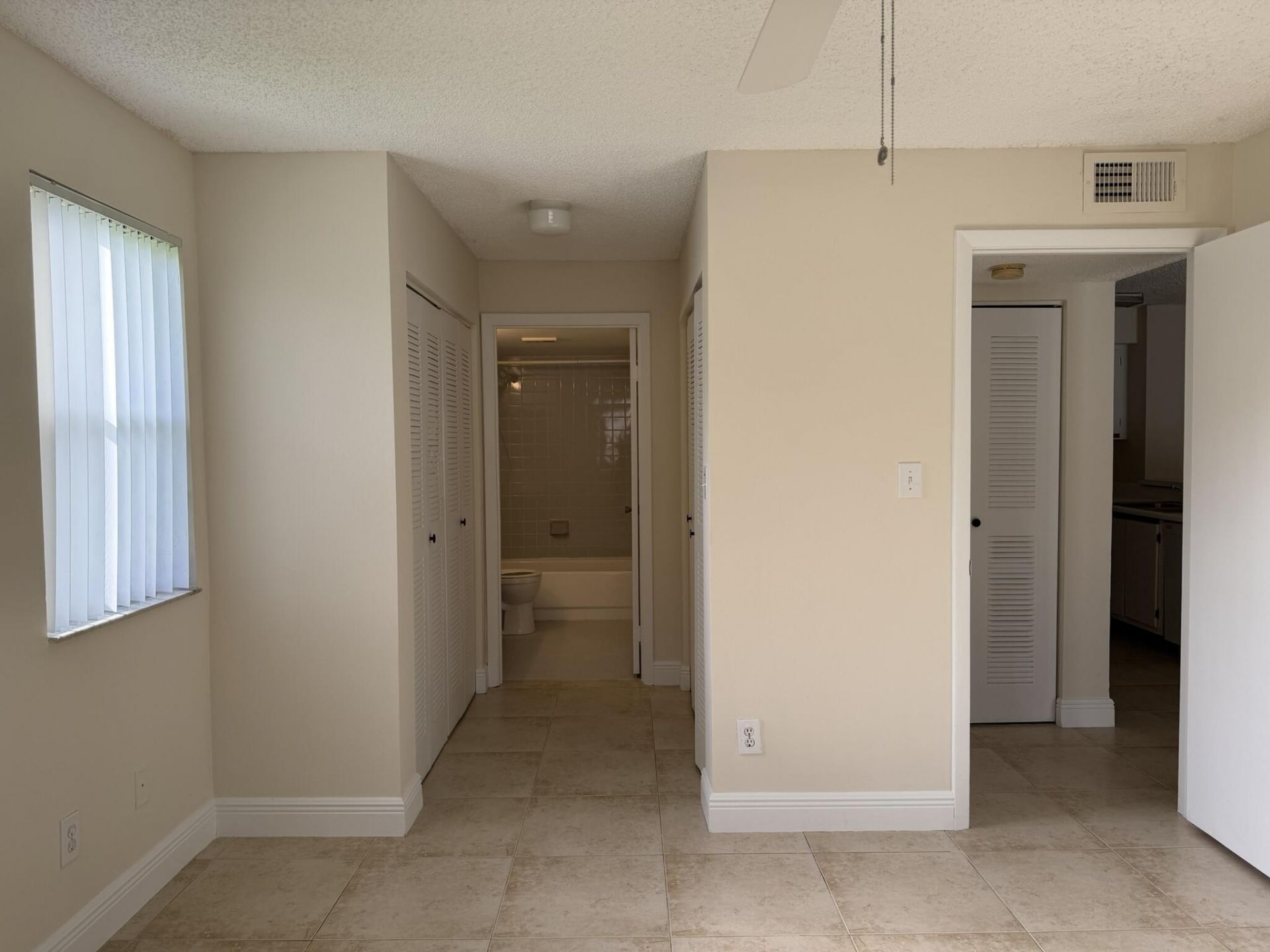 520 S Park Road, Unit 22-12, Hollywood, FL 33021 Photo
