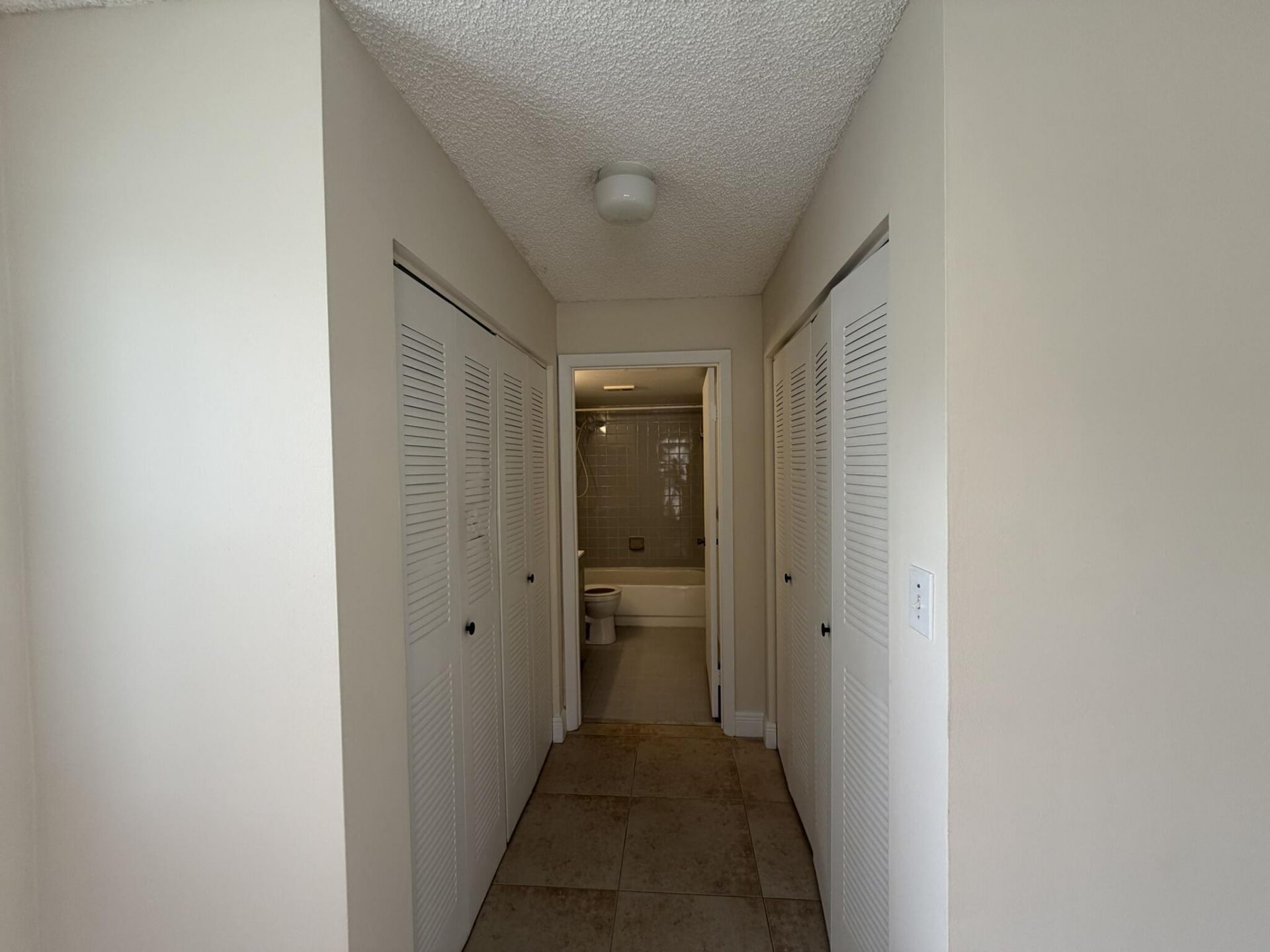 520 S Park Road, Unit 22-12, Hollywood, FL 33021 Photo