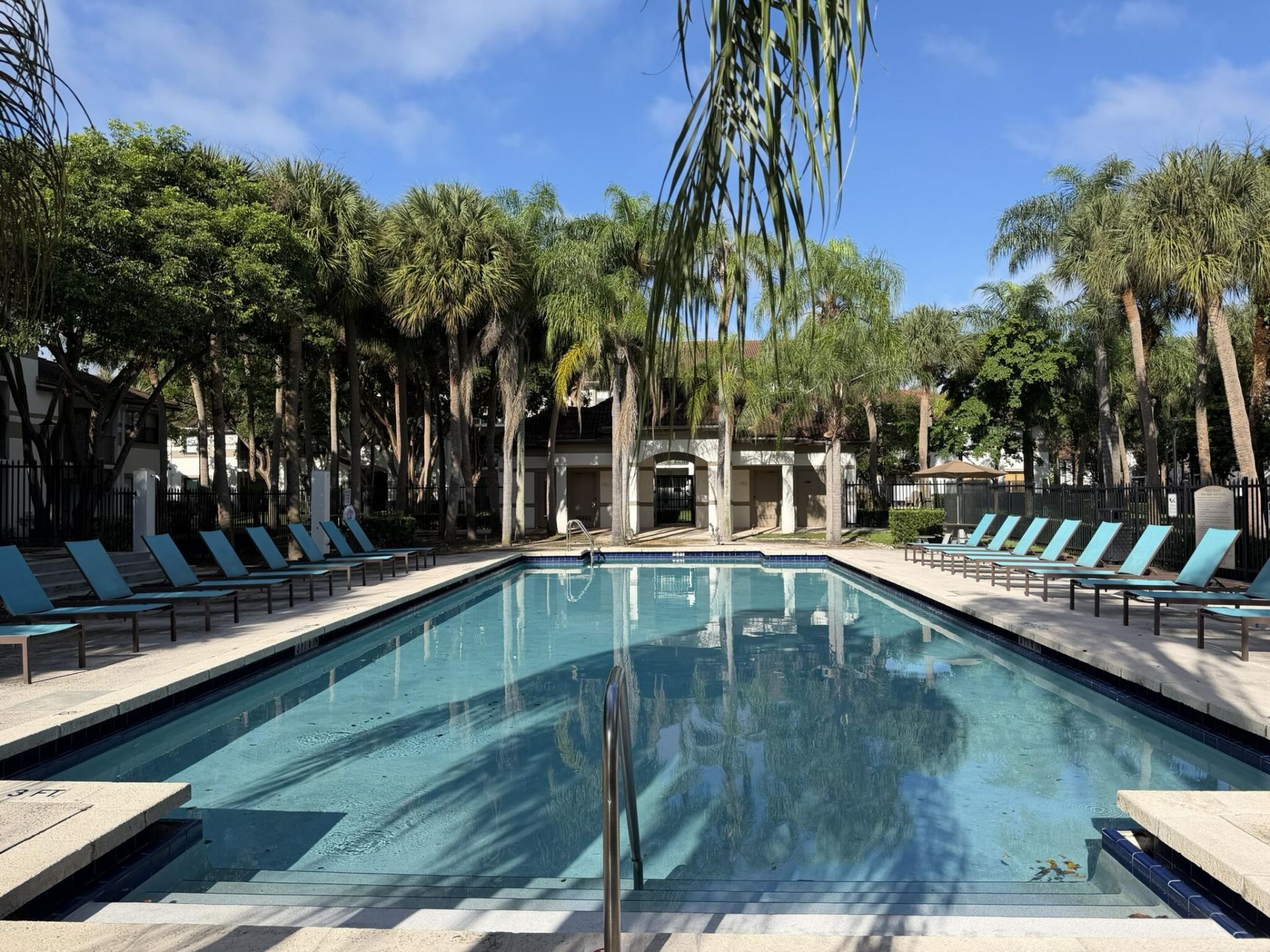 520 S Park Road, Unit 22-12, Hollywood, FL 33021 Photo