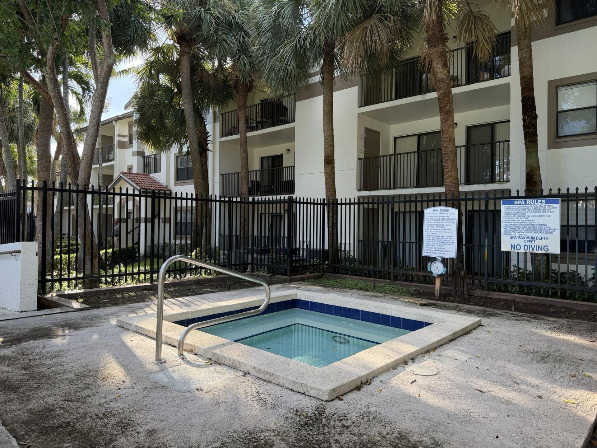 520 S Park Road, Unit 22-12, Hollywood, FL 33021 Photo