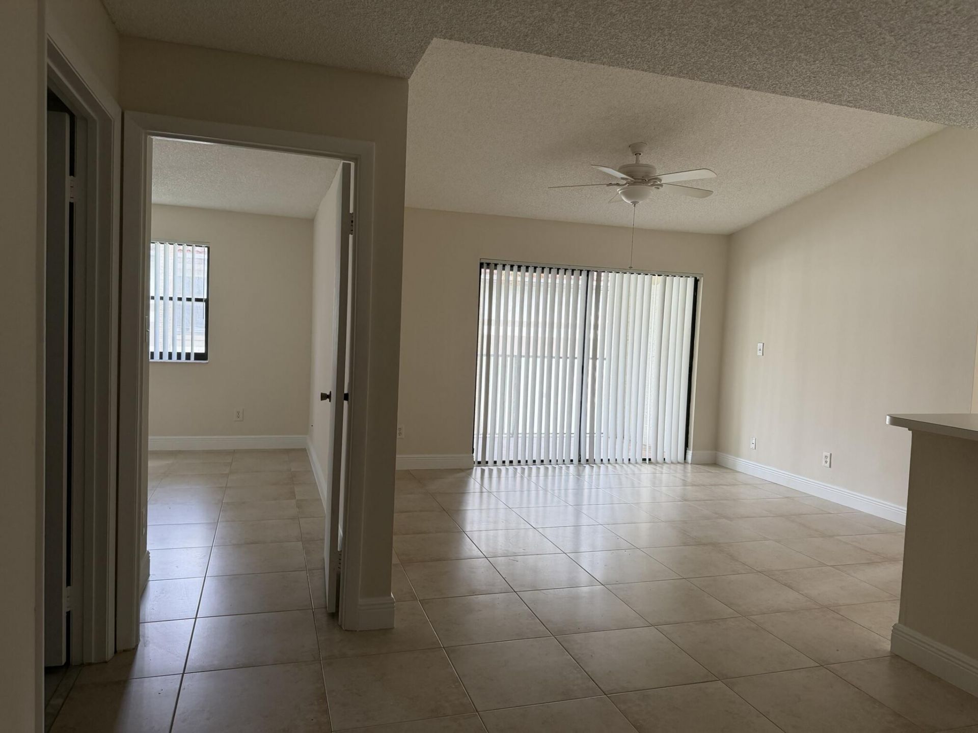 520 S Park Road, Unit 22-12, Hollywood, FL 33021 Photo